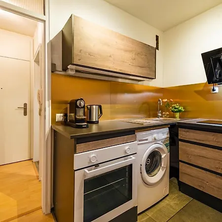 To Fair Apartment Cologne